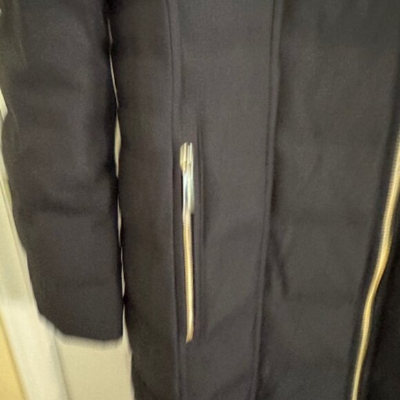 Michael Kors Black Down Hooded Long Puffer Coat Faux Fur Trim Gold Hardware Sz M - Picture 3 of 13